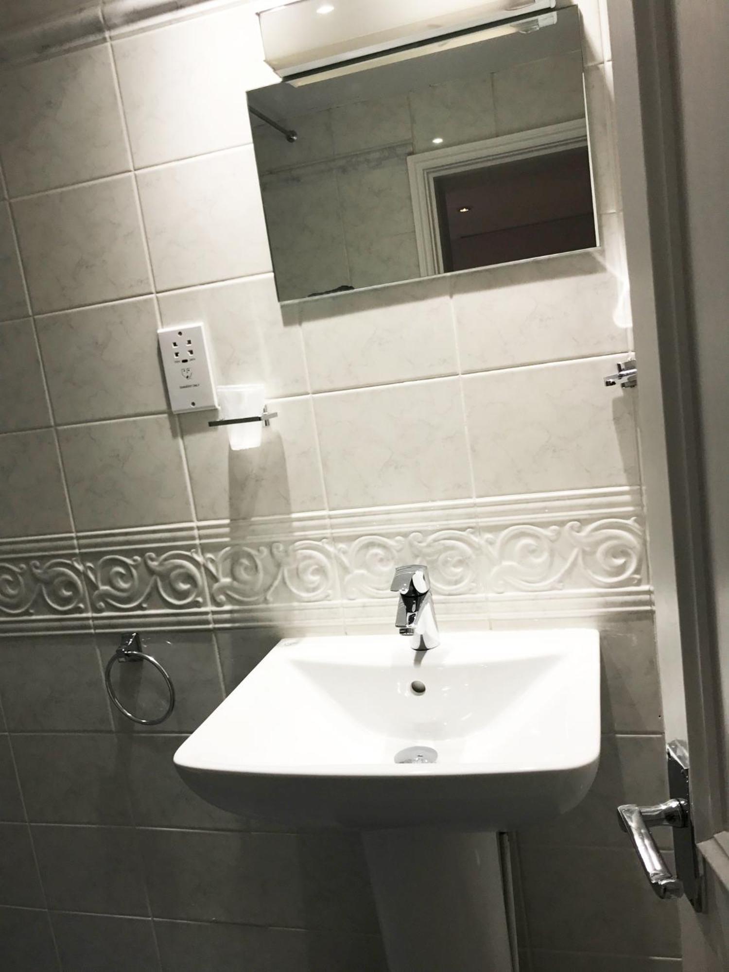 Gidea Park Hotel ラムフォード 部屋 写真